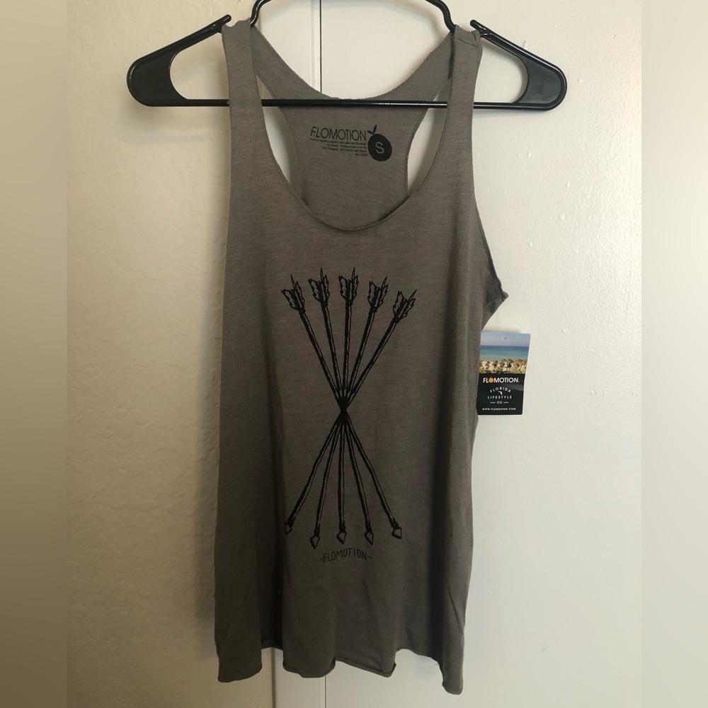 NWT Women’s Flomotion Sleeveless Gray Tank Top - Size S